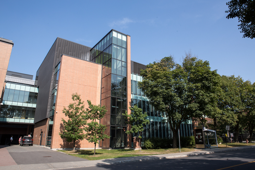 Centre de génomique structurale et fonctionnelle, Montréal, Marosi Troy Architectes et Jodoin Lamarre Pratte architectes Photo : Université Concordia