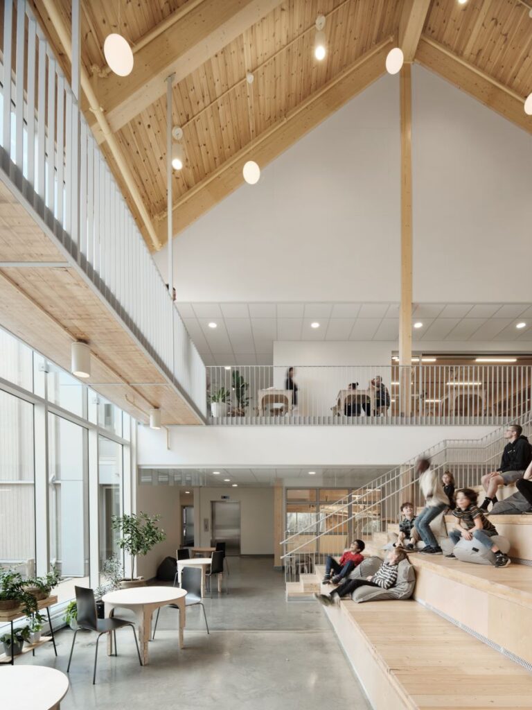 École de l’Étincelle (un Lab-École), Saguenay, Agence spatiale, Appareil Architecture, BGLA Architecture Photo : Maxime Brouillet