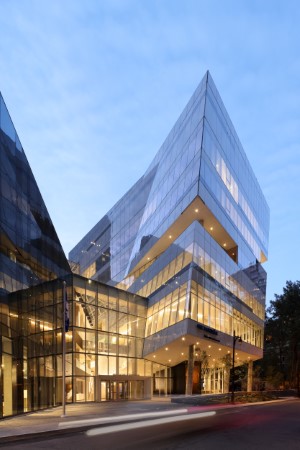 HEC Montréal, édifice Hélène-Desmarais